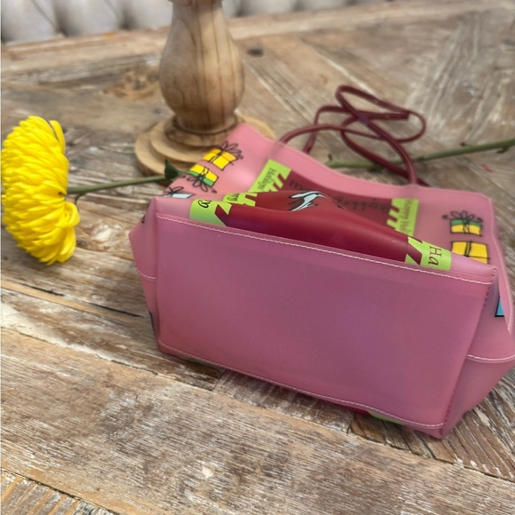 Liz Claiborne - Picture 2 of 4